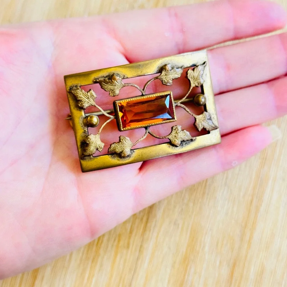 VTG GLP‎ George L Paine Art Nouveau Grape Flower Brooch Victorian Amber Glass